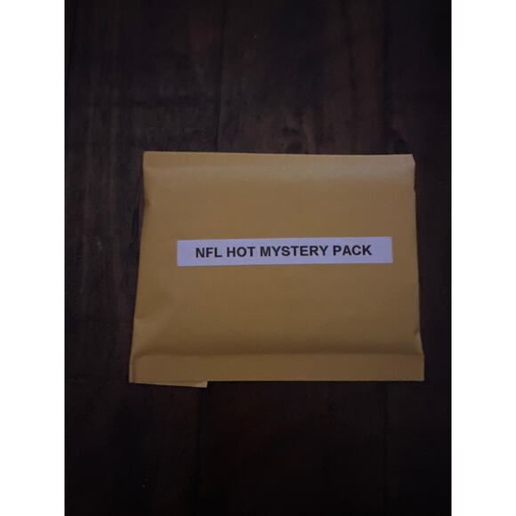 NFL Football Hot Mystery Pack - Picture 1 of 4